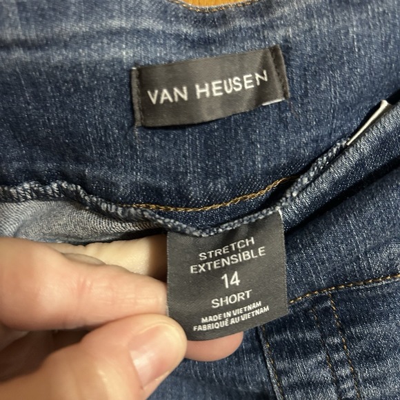 Van Heusen Jeans Super Stretch Pull On Slim Fit Womens Size 14 Short - Picture 3 of 5